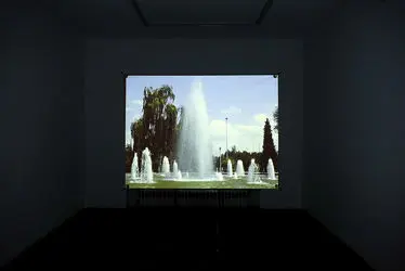 نمایشگاه چیدمان مونا آقابابایی با عنوان «مطالعه در سطح» در گالری اُ