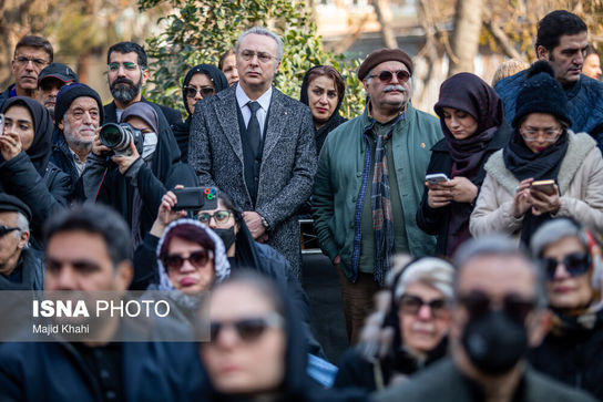 تشییع پیکر ژاله علو با حضور گسترده هنرمندان