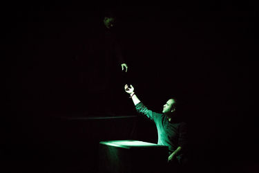 نمایش "سیم و سرمه" در تئاتر شهر