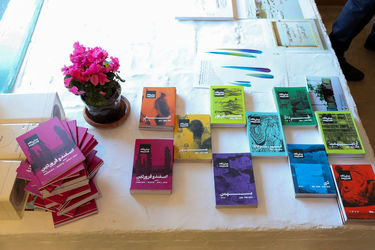 رونمایی از سومین کتاب سال پیش نگاه در گالری گلستان