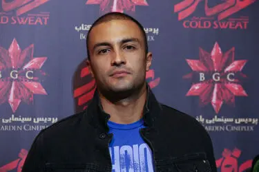 اکران مردمی فیلم "عرق سرد" در باغ کتاب