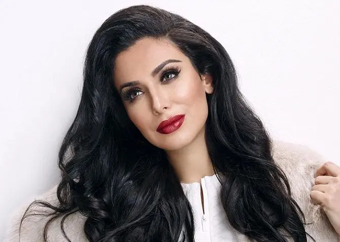 هدی بیوتی، هدی قطان، داریوش اقبالی به روایت تابناک 