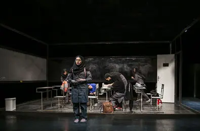 Is Goes on Stage in Molavi Hall