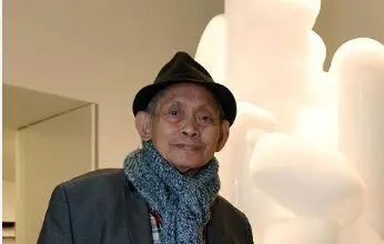 خالق مجسمه "دره‌های ابری" درگذشت/ عکس