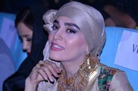 شعرخوانی اندیشه فولادوند برای مهران مدیری/ فیلم