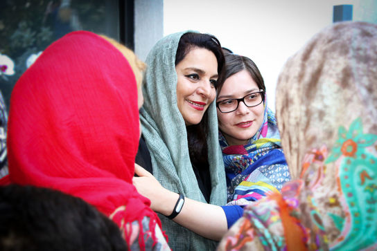 نمایشگاه نقاشی تهمینه میلانی در گالری ایوان