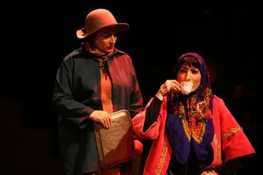 نمایش "پشت دیوار عمارت" در تماشاخانه سرو