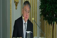 Nobel Laureate Ishiguro Describes Longing for Imagined Home