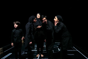 اجرای نمایش "سانتی متر" در سالن استاد انتظامی - خانه هنرمندان