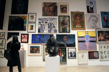 نمایشگاه چهره / تصویری از خود به انتخاب فریدون آو