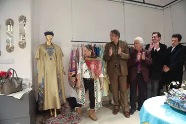 رونمایی از لباس ملکه برونئی با طراحی مهلا زمانی