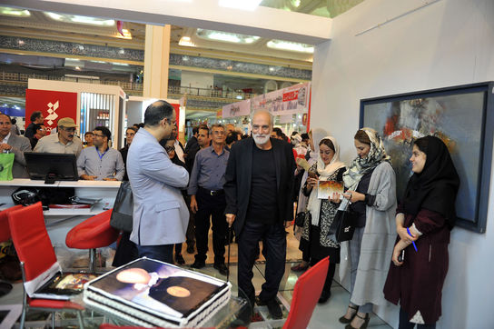 جشن تولد ۷۷ سالگی آیدین آغداشلو در نمایشگاه مطبوعات