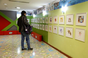 نمایشگاه نقاشی های سوسن قائم مقامی در شهر کتاب مرکزی