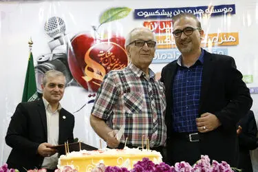 تجلیل از هنرمندان پیشکسوت متولد مردادماه