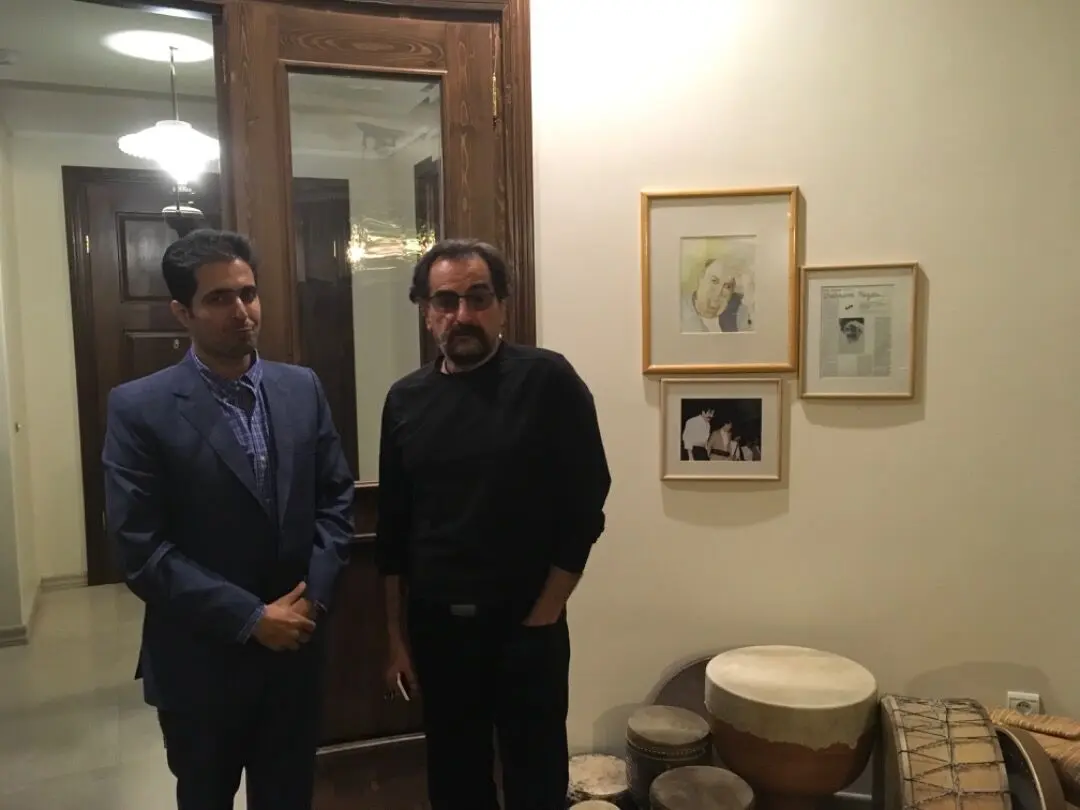 ویدئو بی انتهاتر از عشق با شعر افشین یداللهی و صدای شهرام ناظری در جایزه آینه دار دوران
