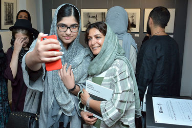 نمایشگاه گروهی عکس از 77 هنرمند در گالری ایوان