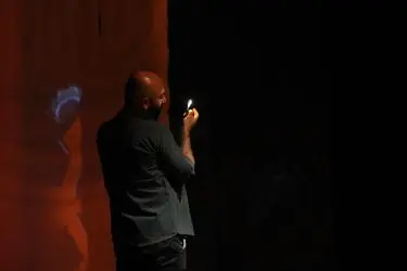 نمایش "نشانه‌ها" در تماشاخانه شهرزاد