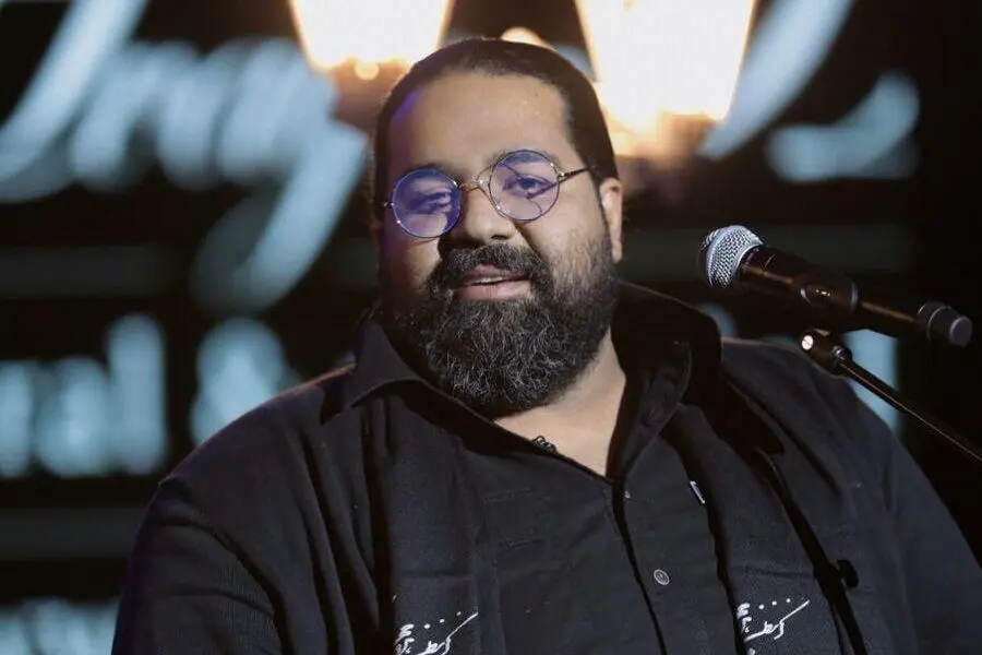 ببینید: حضور نوازندگان خیابانی در کنسرت رضا صادقی