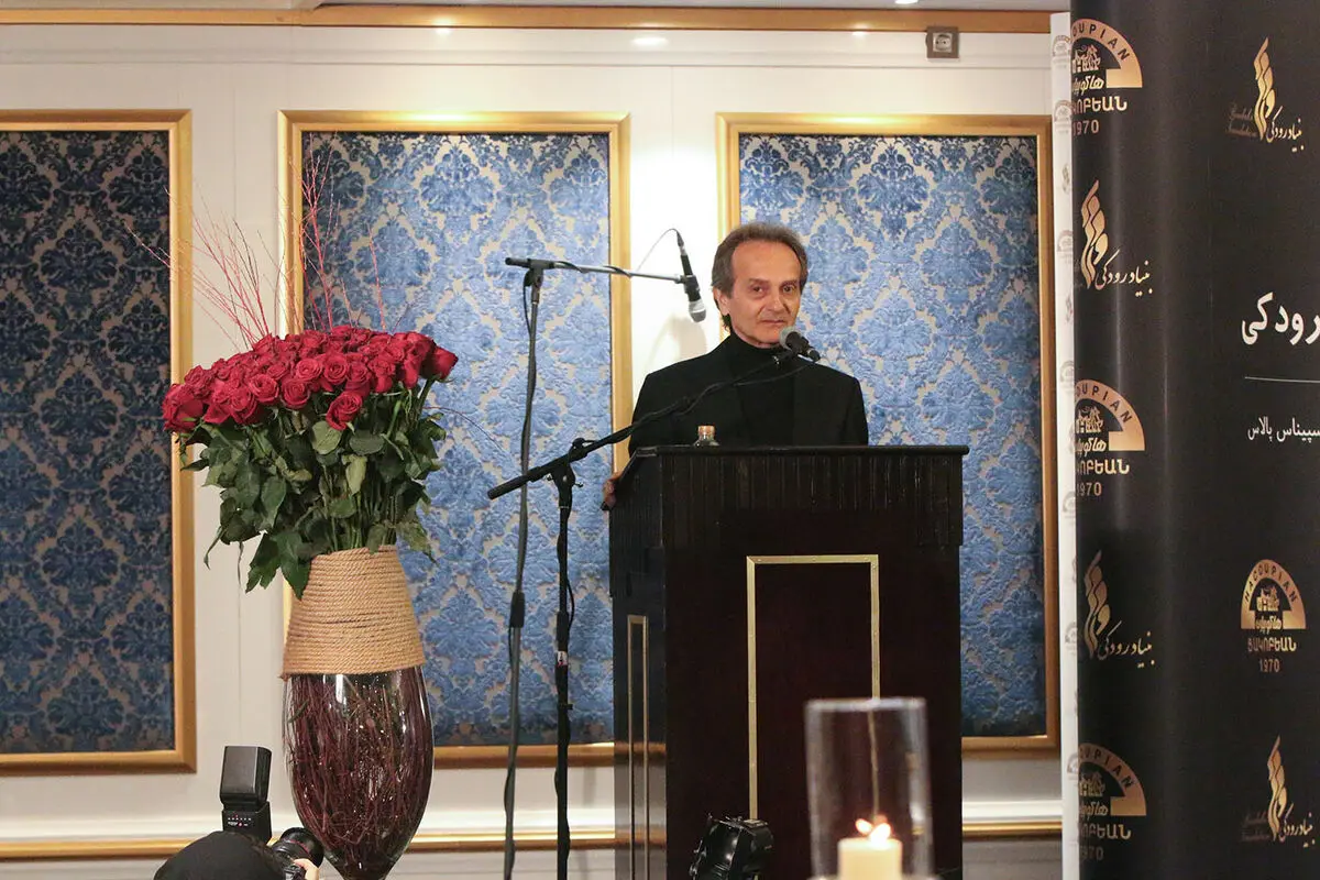 رونمایی از لباس‌های ارکستر ملی ایران و ارکستر سمفونیک تهران در جام جهانی در هتل اسپیناس پالاس