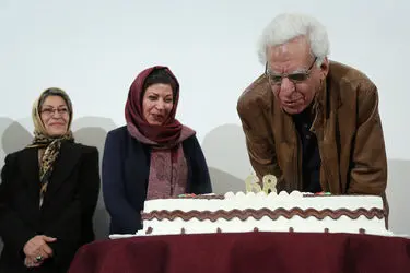 جشن تولد ۶8 سالگی کیومرث پوراحمد