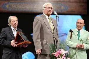 Tar Virtuoso Houshang Zarif Dies at 81