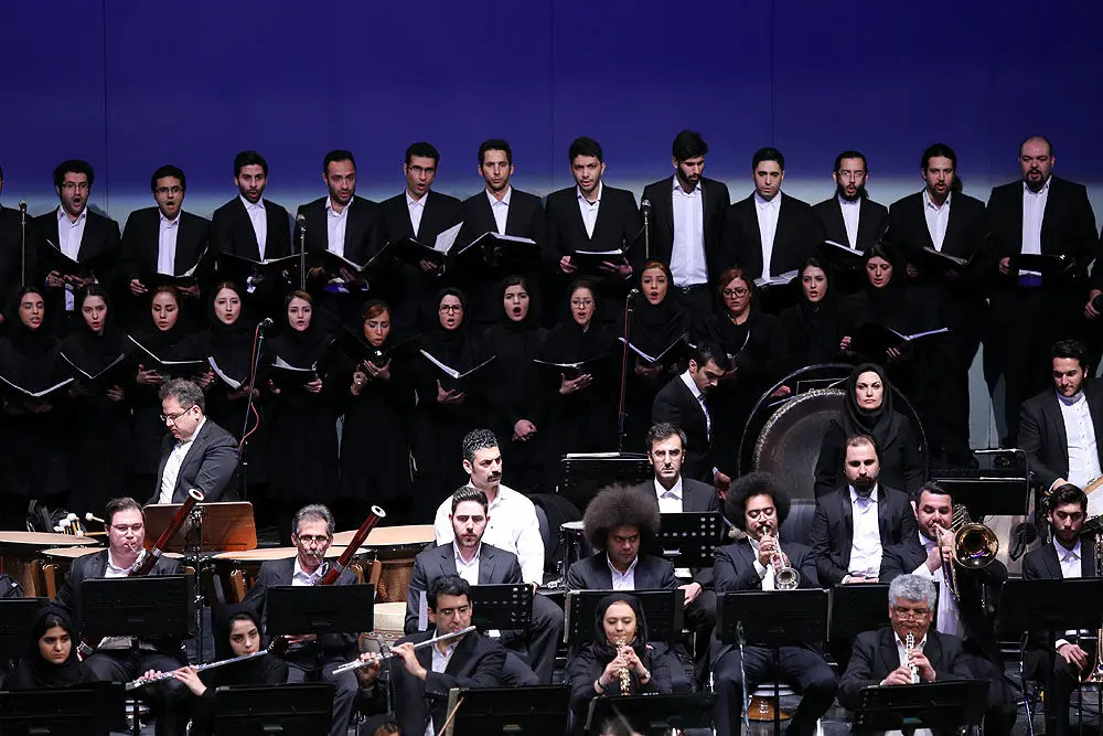 اجرای ارکستر سمفونیک تهران به رهبری شهرداد روحانی در دومین روز جشنواره موسیقی فجر