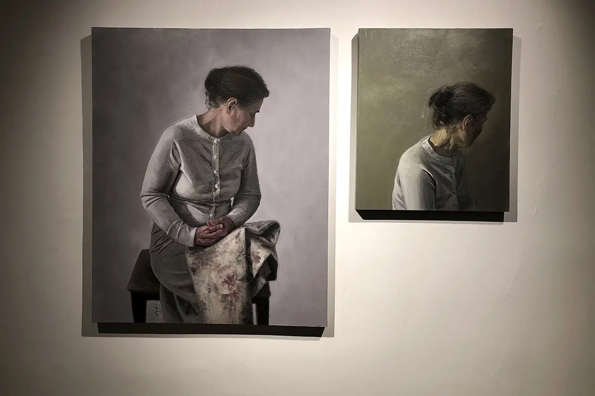 Mohadeseh Eivazkhani Painting Exhibit Underway at Farmanfarma Gallery 