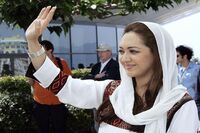 شعری که نیکی کریمی برای کادر درمان خواند/ فیلم