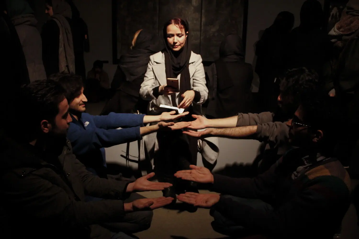 سی پرفورمنس، سی هنرمند، سی روز / 1
