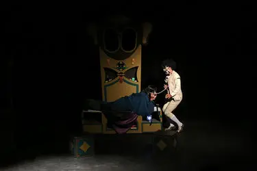 اجرای نمایش "سرزمین تهی سران" در تماشاخانه مهرگان