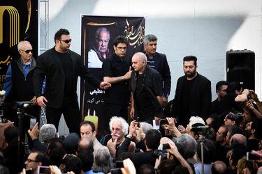 تشییع پیکر ناصر ملک مطیعی در خانه سینما