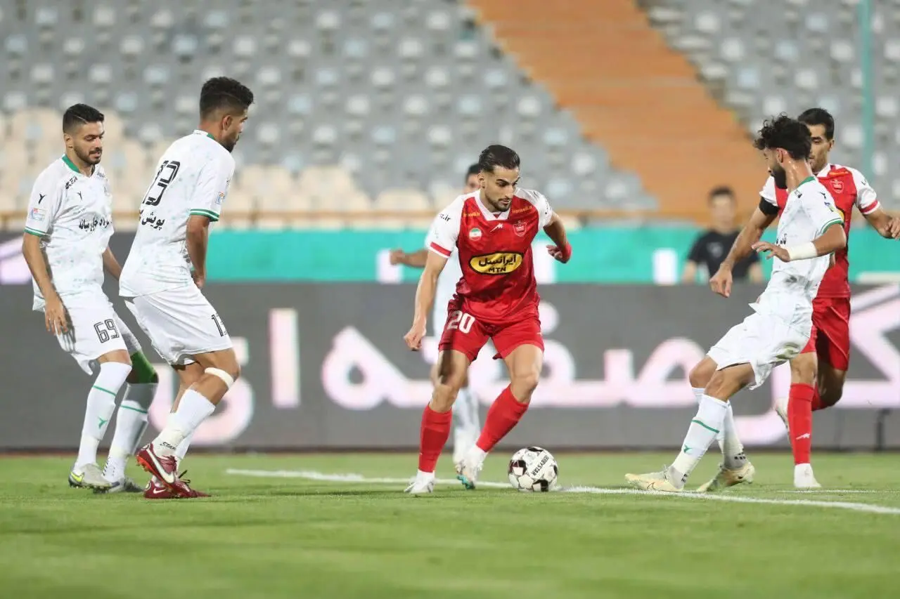 آمار ضعیف مهاجم پرسپولیس در مقایسه با خارجی‌ها | شهاب زاهدی در حد پرسپولیس نیست؟