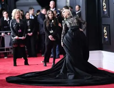 عکس ها از جذاب های فشن شوی شصتمین گرمی