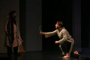 نمایش"مردی در آینه"در تالار وحدت