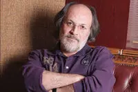 فردین و بهروز وثوق زمینه ساز اعتلای سینمای ایران بودند/ بازیگران جوان حتی دیالوگ‌ها را حفظ نمی‌کنند!