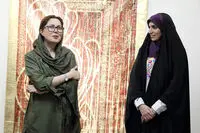 گلیم بافی با نقاشی خط در گالری مژده ببینید/گزارش تصویری 