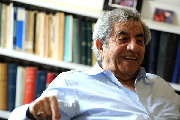 درختی که هنرمندان به یاد عباس جوانمرد کاشتند/ عکس