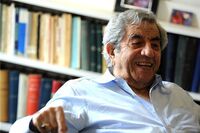 درختی که هنرمندان به یاد عباس جوانمرد کاشتند/ عکس