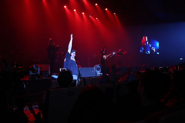 کنسرت کاوه یغمایی در سالن میلاد نمایشگاه بین المللی