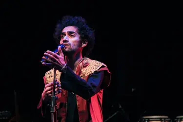 چهارمین روز سی و دومین جشنواره موسیقی فجر با اجرای گروه داماهی و کماکان در سالن برج آزادی