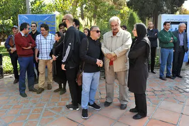 تشییع پیکر رضا امیر یاراحمدی در خانه هنرمندان