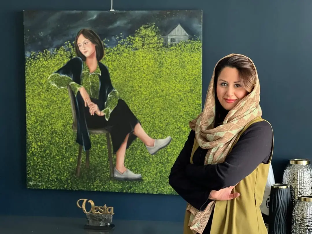 Roshanak Sattari and "Woman in Minimal Silence" with Vesta Colors