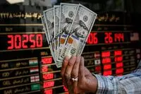 قیمت دلار در بازار آزاد ۱۳ هزار تومان ارزان شد / سقوط بی سابقه قیمت دلار امروز سه شنبه ۱۴ بهمن ۱۴۰۴ 