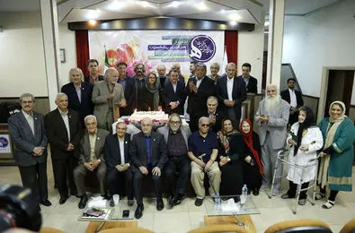 عکس ها از جشن تولد هنرمندان شهریوری/ هم ایران بود هم ملکه هم رویا! 