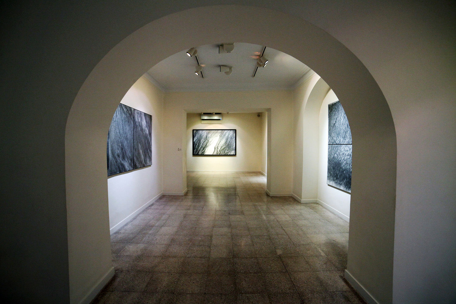 تنوع نمایشگاهی با آثاری از محسن وزیری‌مقدم و مهدی سحابی تا نقاشی‌هایی بر اساس هایکوهای سهیل محمودی / 18 افتتاحیه و 32 فرصت گالری گردی