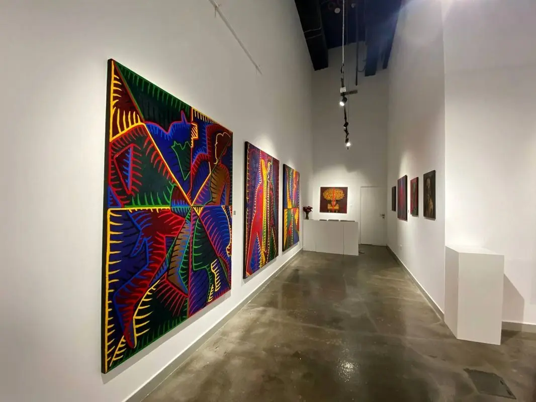نمایشگاه الکساندر آیزنشتات در گالری RARARES | Aizenshtat's 'Silence Reigns' exhibition at RARARES Gallery