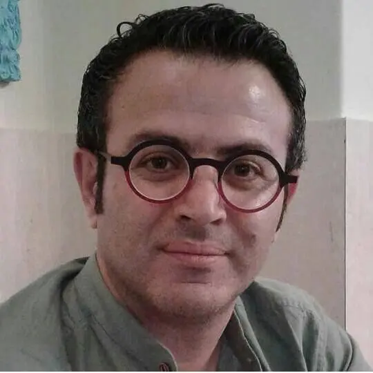 نگارگری روی کاغذ روزنامه / روایت یزدان سعدی از نمایشگاه «تهران تایمز»  در گالری سیحون