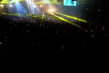 کنسرت کاوه یغمایی در سالن میلاد نمایشگاه بین المللی