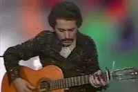 اجرای دیدنی و خاطره‌انگیز فرهاد از آهنگ بوی عیدی/ فیلم