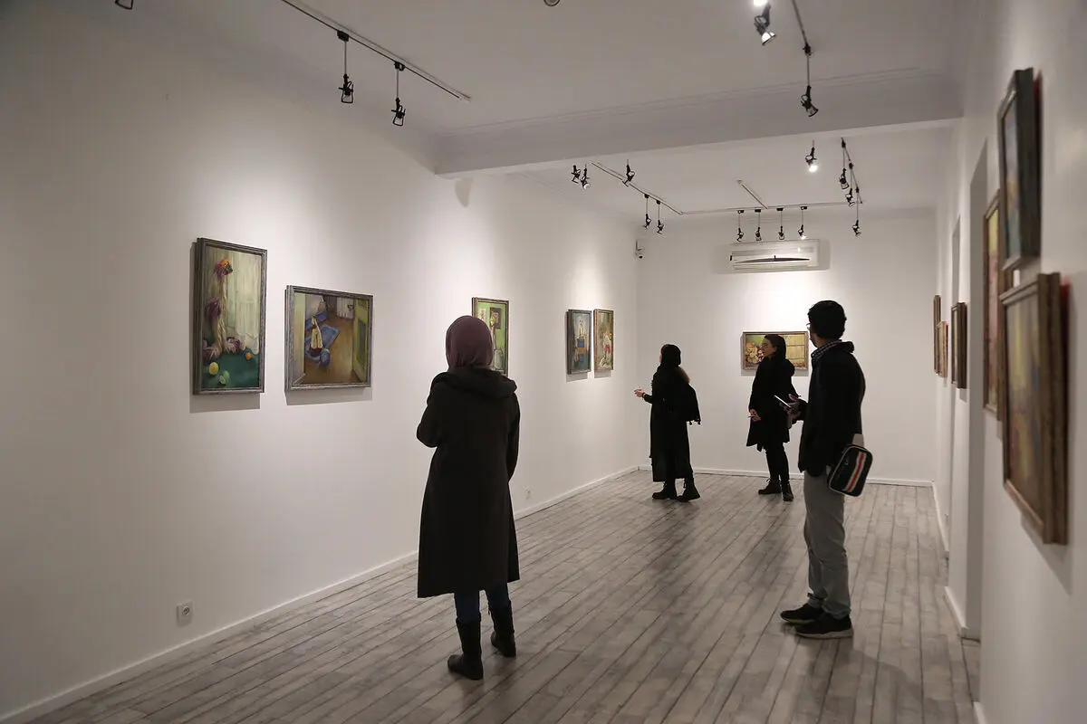 افتتاحیه نمایشگاه نقاشی‌های سوسن اتحاد در گالری هپتا